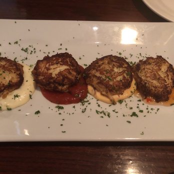 30 Main - Mini crab cakes - Bars Near Me - Berwyn, Pennsylvania