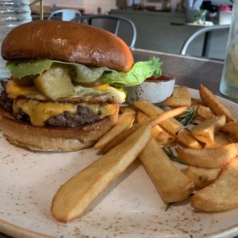 The Aussie Grind - Beef Burger - Cafes Near Me - Frisco, Texas