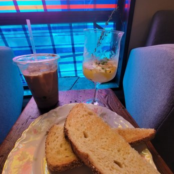 ECHT Coffee House - Poached eggs, toast, latte - Coffee Roasteries Near Me - Pittsburgh, Pennsylvania