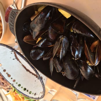 La Voile - Spicy saffron mussels. Perfect for hot summer days! - French Near Me - Boston, Massachusetts