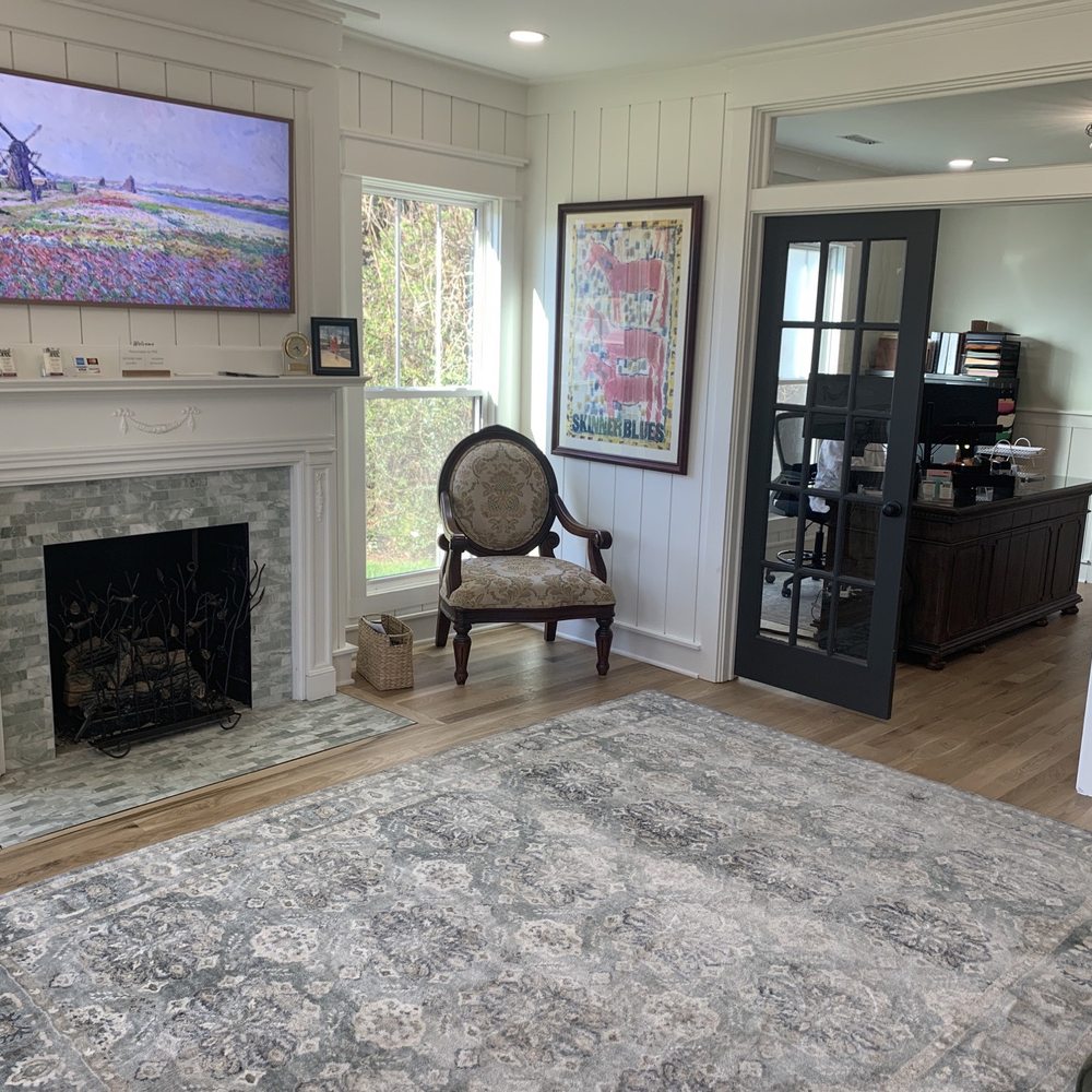 Yancy Belcher - The lobby! It's a relaxing atmosphere filled with calming elements. The perfect place to think. - Divorce & Family Law Near Me - Mt. Juliet, Tennessee