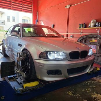 Naulin Auto Service - BMW M3 alignment - Auto Repair Near Me - Miami, Florida Naulin Auto Service - BMW M3 alignment - Auto Repair Near Me - Miami, Florida