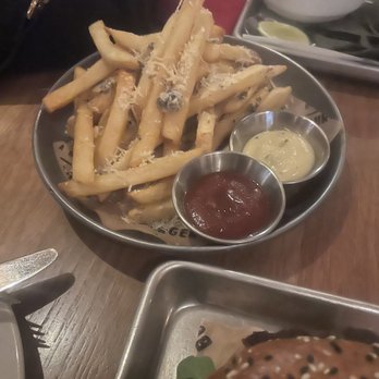 Gordon Ramsay Burger - Truffle Fries - Salad Near Me - Chicago, Illinois