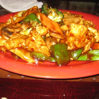 Fortune Cafe - chicken w/garlic sauce - Chinese Near Me - Wyomissing, Pennsylvania