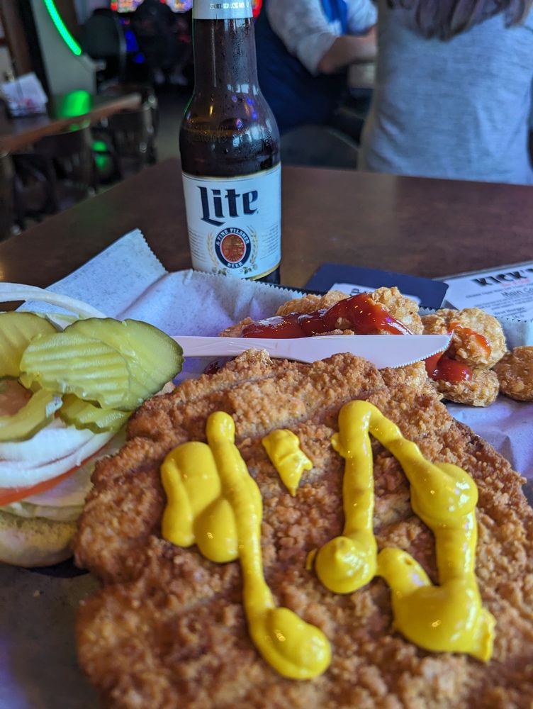 KICKS BAR & GRILL Updated August 2024 38 Photos & 33 Reviews