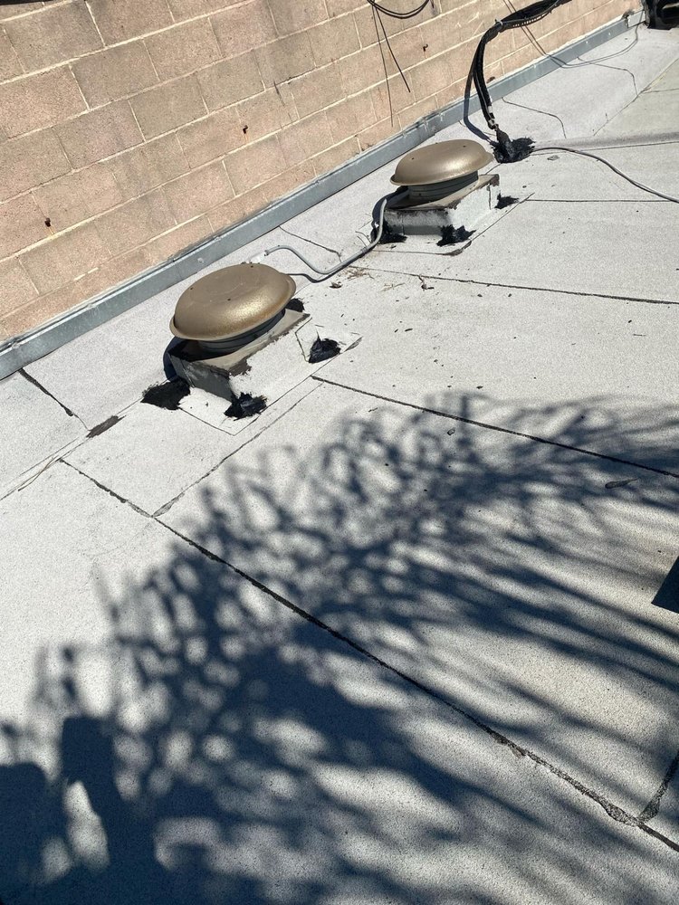 Slide of BD&E Roofing Services