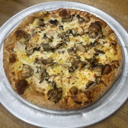 Chicken, pineapple, mushrooms on mayo base. Chicken, pineapple, mushrooms on mayo base.