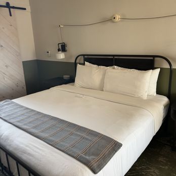 Cotton Court - Room 326 - Hotels Near Me - Lubbock, Texas