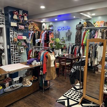 Trintage - Used, Vintage & Consignment Near Me - New York, New York Trintage - Used, Vintage & Consignment Near Me - New York, New York