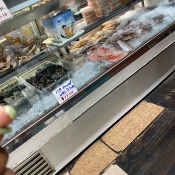 Uncle Joes Crab House - a hand holding a crab - Seafood Near Me - Lansdowne, Pennsylvania Uncle Joes Crab House - a hand holding a crab - Seafood Near Me - Lansdowne, Pennsylvania