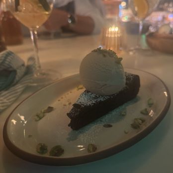 théa - Chocolate Torte - Mediterranean Near Me - Phoenix, Arizona théa - Chocolate Torte - Mediterranean Near Me - Phoenix, Arizona