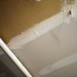 Earley Drywall & Construction - Air bubbles in the tape.