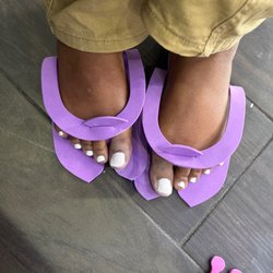Bloomfield Nails & Spa of Southfield - Hate them uneven just a mess