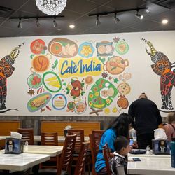 Cafe India - Bakery and Cuisine - Humble decor