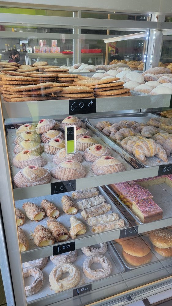 MEDINA’S BAKERY Updated October 2024 12 Photos 1015 E 10th St