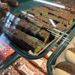 Lenny's Delicatessen - Rainbow Cookies