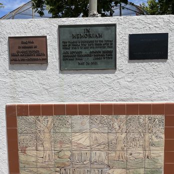 Fernandez Park - Veteran's memorial for the town at the entrance of the park. - Parks Near Me - Pinole, California