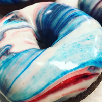 Sara's Bakery - featuring Tipsy Pies by null