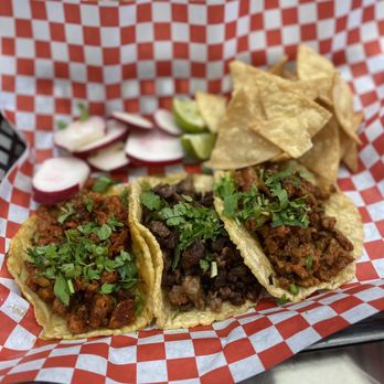 Tacos El Pau - Tacos Near Me - Los Angeles, California