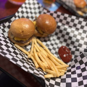 Peanuts Pub & Deli - Sandwiches Near Me - Lake Forest, California Peanuts Pub & Deli - Sandwiches Near Me - Lake Forest, California