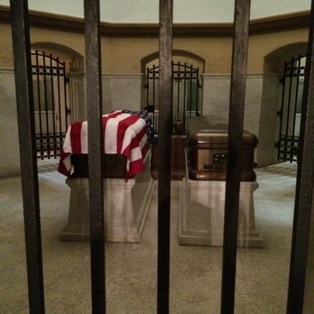 Garfield Memorial - The Garfield caskets. - Landmarks & Historical Buildings Near Me - Cleveland, Ohio