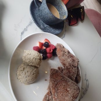 Sugar Tree Cafe - Deep fried french toast - Cafes Near Me - Nutley, New Jersey