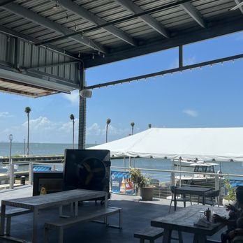 Pier 6 - Patio area - Seafood Near Me - San Leon, Texas