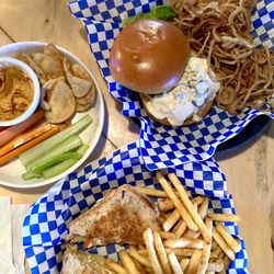 Castaways Bar & Grill - Yum! Hummus plate was divine too!