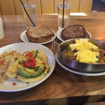 Alexanders Cafe - Breakfast & Brunch Near Me - Saint Charles, Illinois