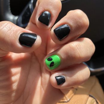 Queen Nails - Ken did my gel manicure and Lynn helped with the Alien design. For Halloween - Nail Salons Near Me - Bellflower, California Queen Nails - Ken did my gel manicure and Lynn helped with the Alien design. For Halloween - Nail Salons Near Me - Bellflower, California