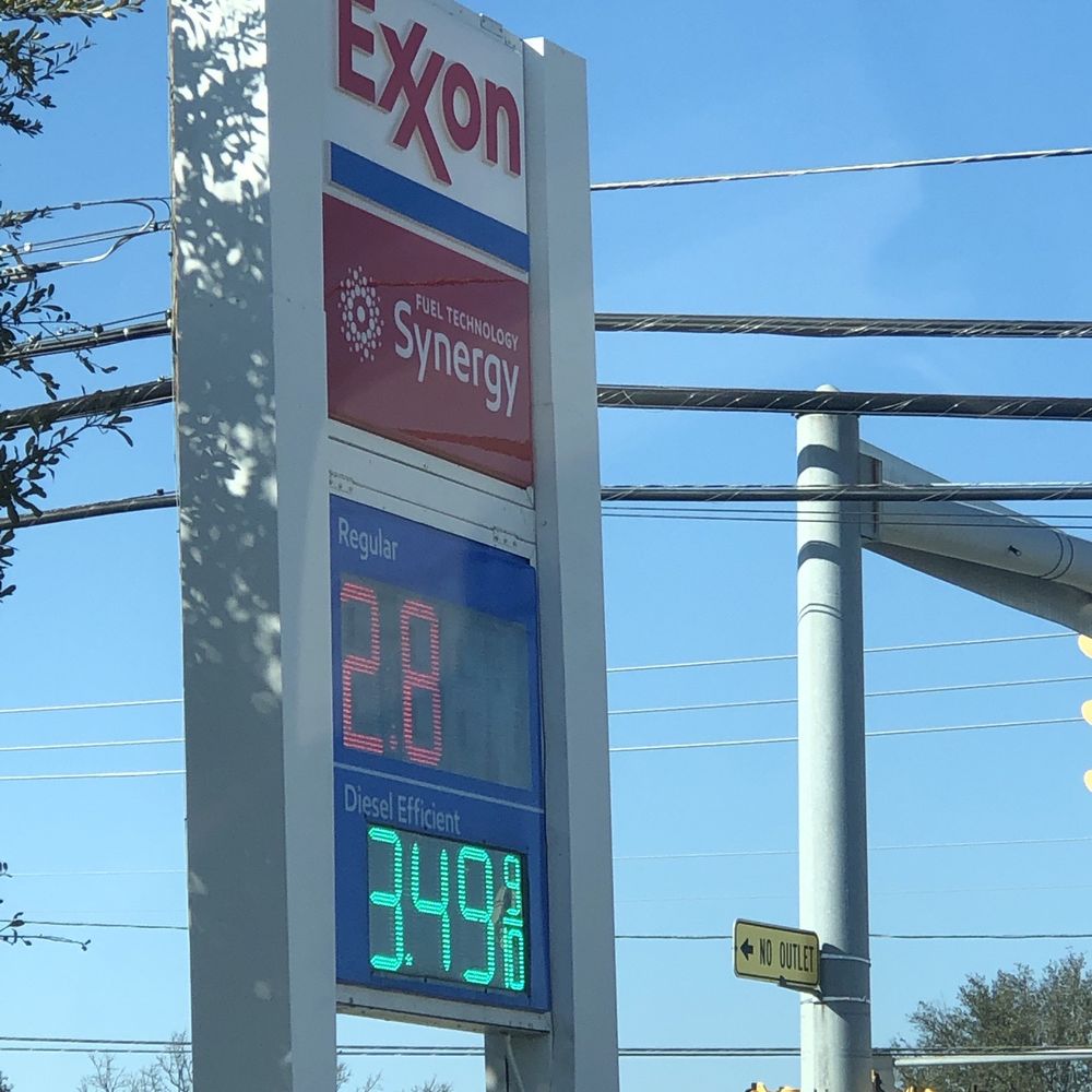Exxon - Sign needs work - Gas Stations Near Me - RICHARDSON, Texas