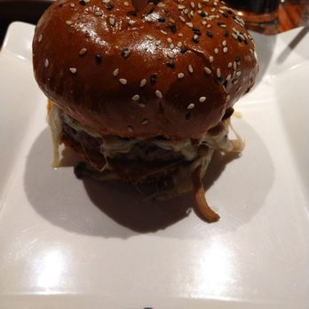 Gordon Ramsay Burger Las Vegas - Stout Burger - Burgers Near Me - Las Vegas, Nevada Gordon Ramsay Burger Las Vegas - Stout Burger - Burgers Near Me - Las Vegas, Nevada