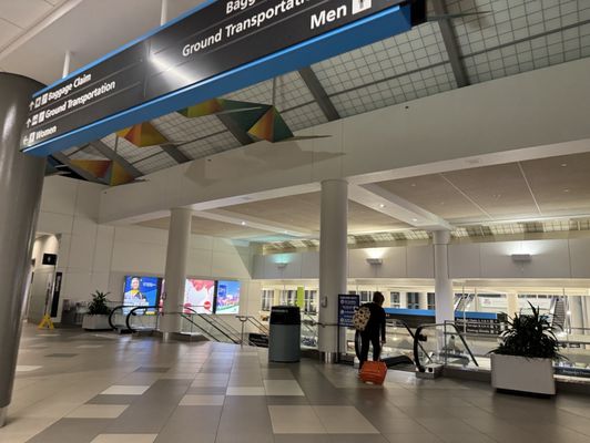 Manchester-Boston Regional Airport by null