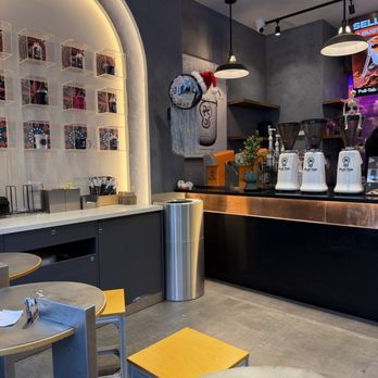Pull Tab Coffee - Coffee & Tea Near Me - New York, New York