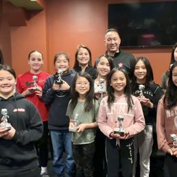 2022-2023 Betsuin D-Girls basketball team holding their personalised trophies from Victory Trophies 2022-2023 Betsuin D-Girls basketball team holding their personalised trophies from Victory Trophies