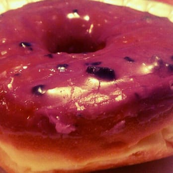 Dee's Donuts - Some berry donut I forget..not strawberry - Donuts Near Me - Las Vegas, Nevada Dee's Donuts - Some berry donut I forget..not strawberry - Donuts Near Me - Las Vegas, Nevada