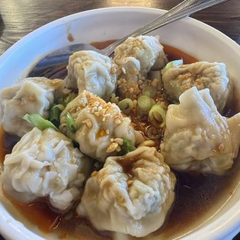 Northern Cafe - E17. Chicken Wontons in Spicy Chili Sauce / 雞肉紅油抄手 (8 Pieces) - Chinese Near Me - Irvine, California
