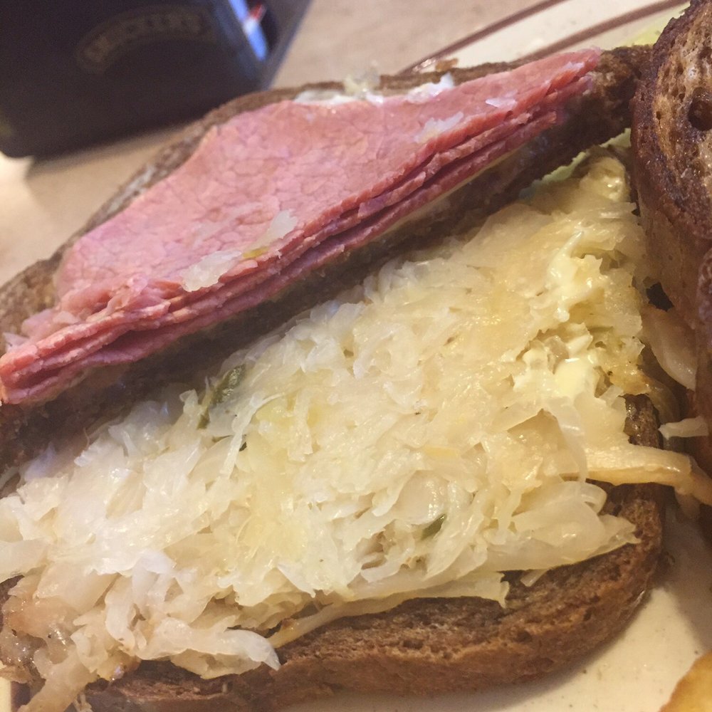 Great looking Ruben aye? With a side of thousand island salad dressing. Great looking Ruben aye? With a side of thousand island salad dressing.