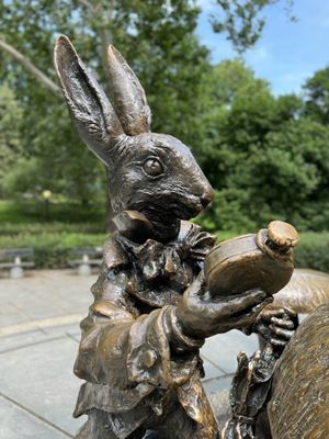 Alice in Wonderland by null