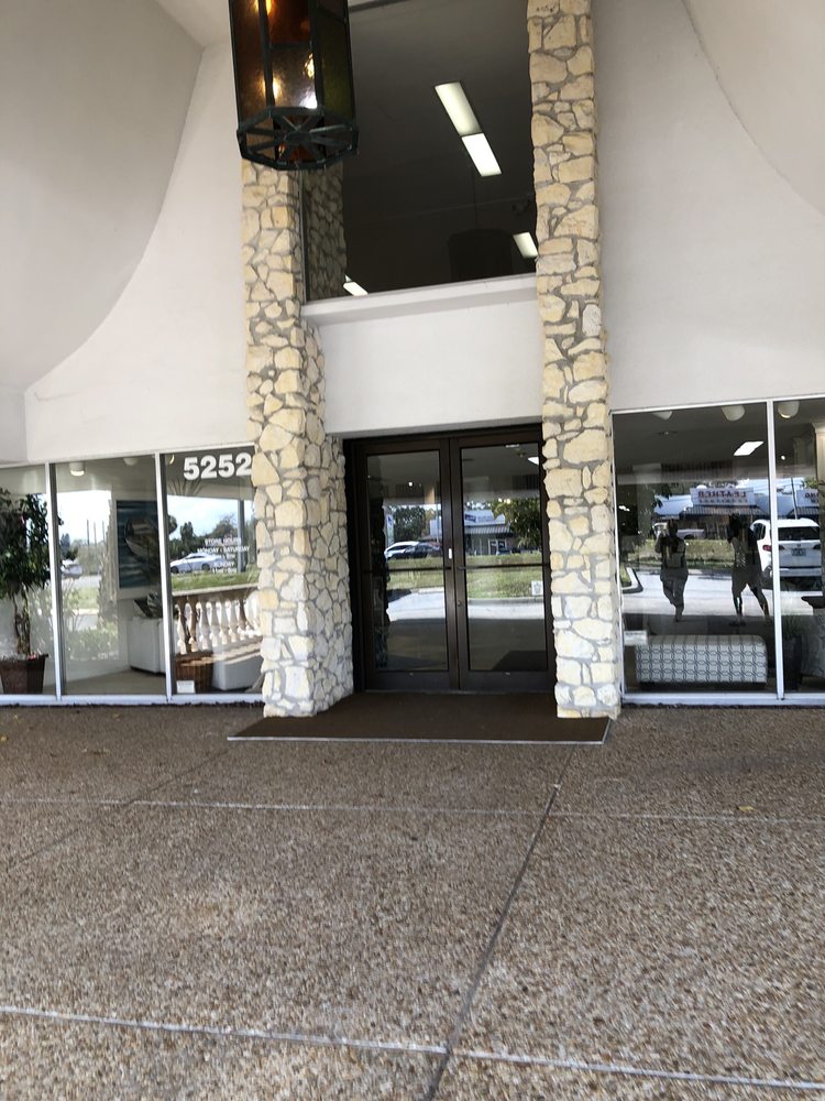 THE FURNITURE WAREHOUSE SOUTH SARASOTA 10 Photos Furniture Stores