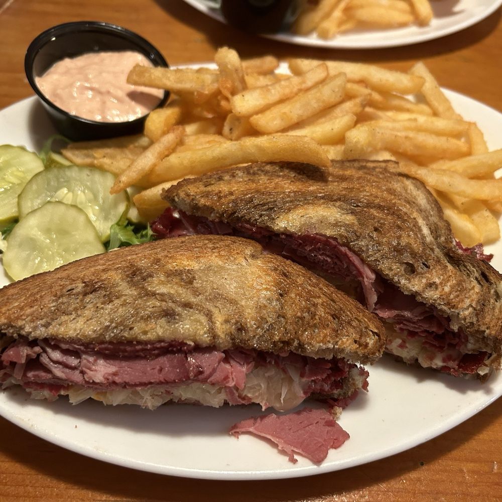 Corned Beef Sandwich - pretty good Corned Beef Sandwich - pretty good