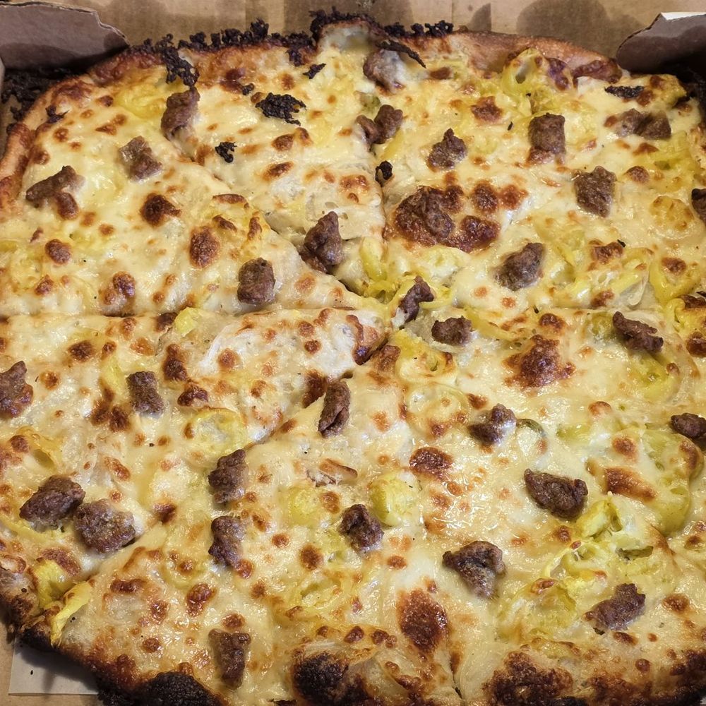 Wise Guys Pizza - Medium (13", 8 slice) Banana Pepper Bomb pizza [extra crispy on the bottom/underneath): Glad I ordered the extra crispy dough, very good! - Pizza Near Me - Buffalo, New York Wise Guys Pizza - Medium (13", 8 slice) Banana Pepper Bomb pizza [extra crispy on the bottom/underneath): Glad I ordered the extra crispy dough, very good! - Pizza Near Me - Buffalo, New York