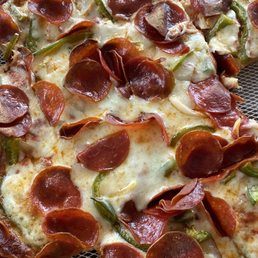 Pepperoni, onion, and green peppers Pepperoni, onion, and green peppers