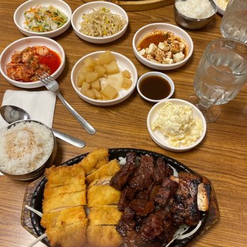 Willow Tree Korean Restaurant - Kal bi chicken katsu meat Jin and veggies - Korean Near Me - Kailua, Hawaii Willow Tree Korean Restaurant - Kal bi chicken katsu meat Jin and veggies - Korean Near Me - Kailua, Hawaii