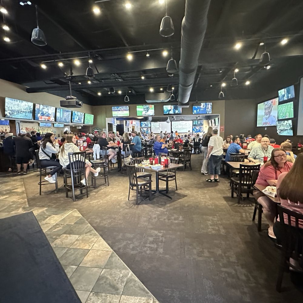 DJ's Dugout Miracle Hills - Large interior - Sports Bars Near Me - Omaha, Nebraska