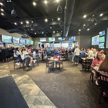 DJ's Dugout Miracle Hills - Large interior - Sports Bars Near Me - Omaha, Nebraska DJ's Dugout Miracle Hills - Large interior - Sports Bars Near Me - Omaha, Nebraska