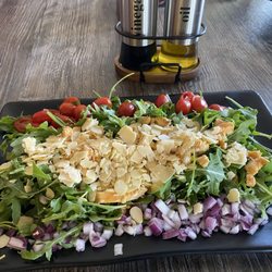 Depot Bbq - Arugula salad with chicken