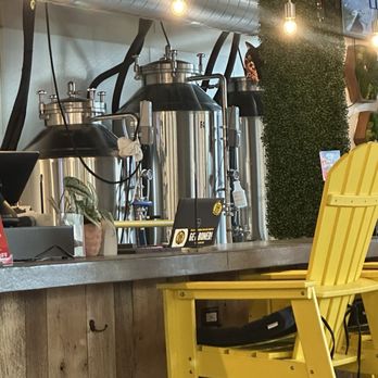 Devils Backbone Brewing - The Backyard - Brewpubs Near Me - Charlottesville, Virginia