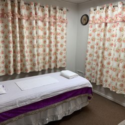 Golden Rose Massage - Everett