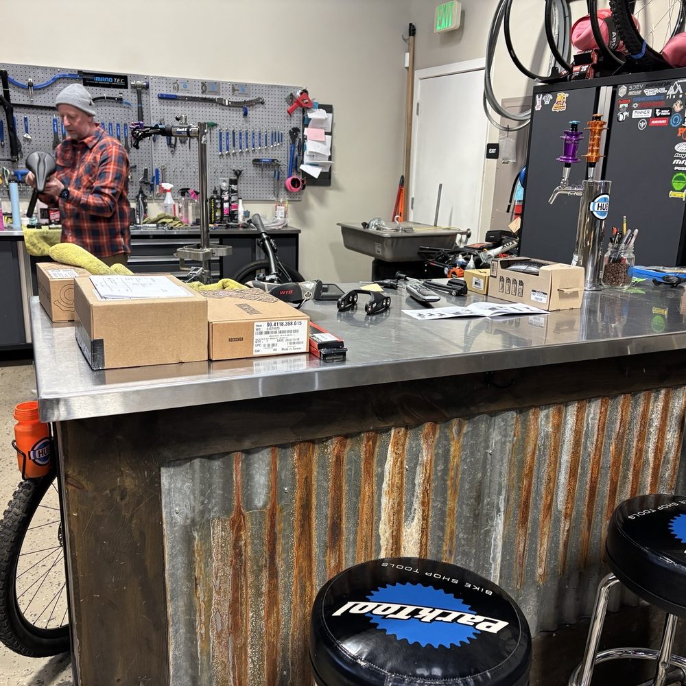 The Hub Cyclery - I was bummed that I didn't have time to stick around for a beer - Bikes Near Me - Bend, Oregon The Hub Cyclery - I was bummed that I didn't have time to stick around for a beer - Bikes Near Me - Bend, Oregon